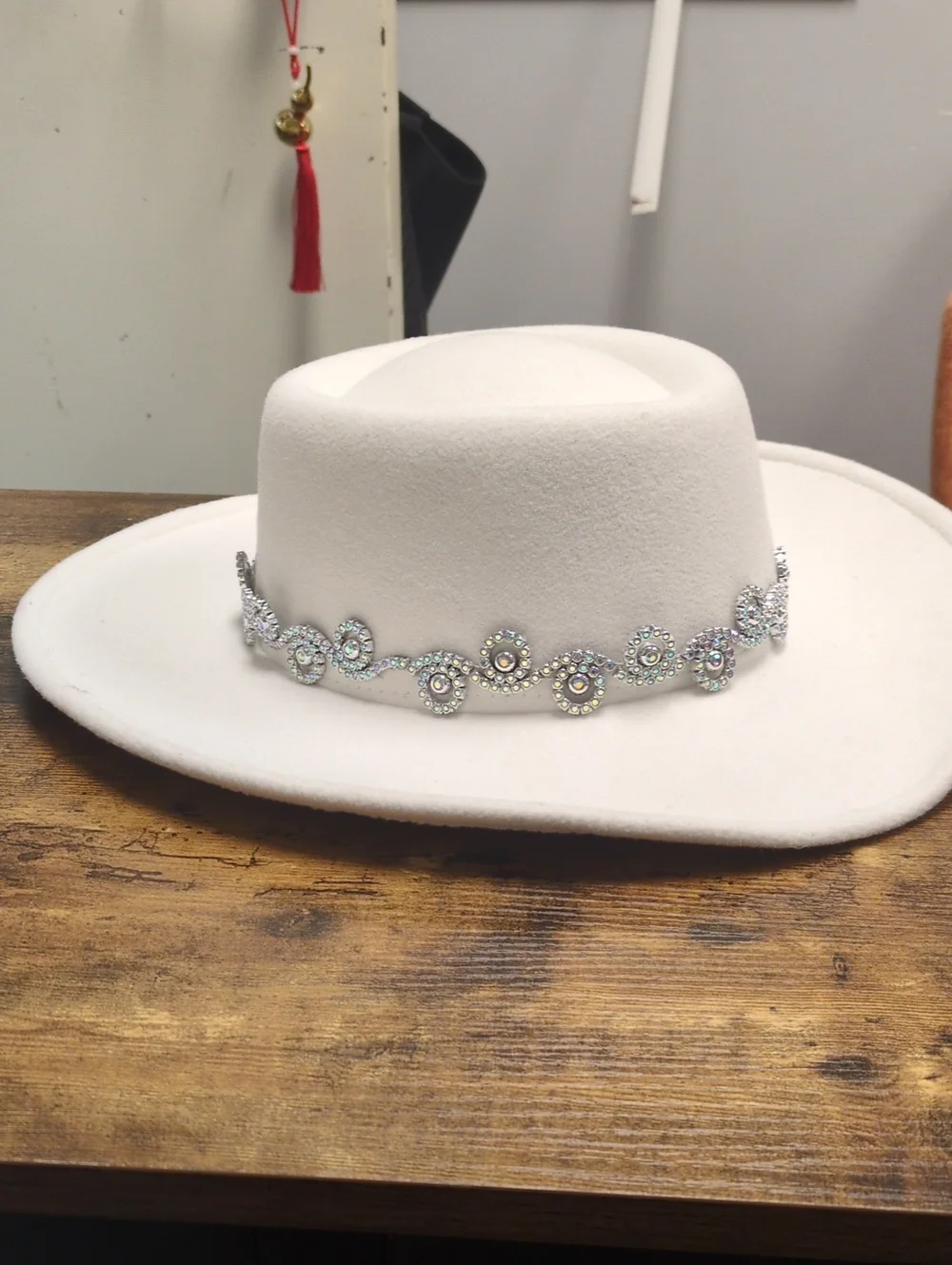 Crystal-Embellished White Wool Felt Cowboy Hat
